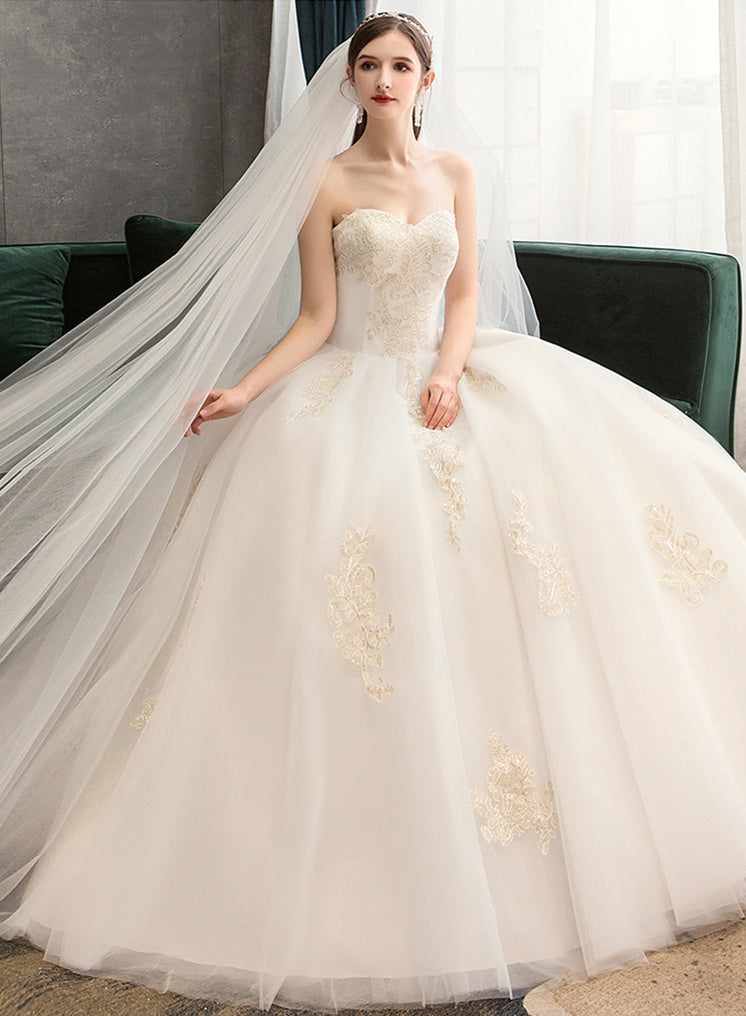 BelaCustom Bridal Sleeveless Sweetheart Lace Up A-Line Floor Train Wedding Dress