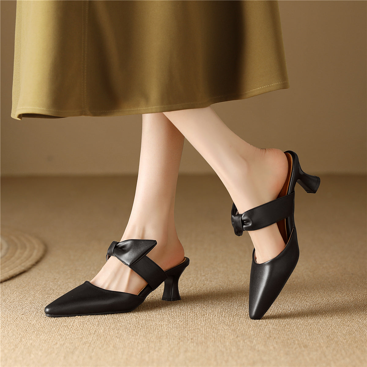 Women's Handmade Bowknot Slip On Pointed Toe Mid Heel Weeding Sandal Shoes