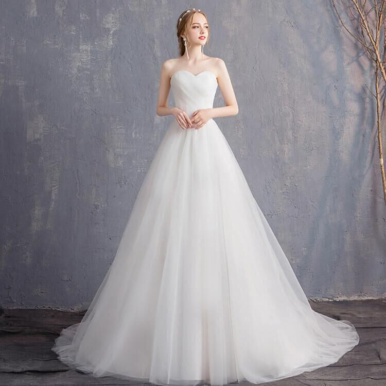 BelaCustom Tube Top Pleated Elegant Simple Design Sleeveless A-Line Beach Lawn Wedding Dress