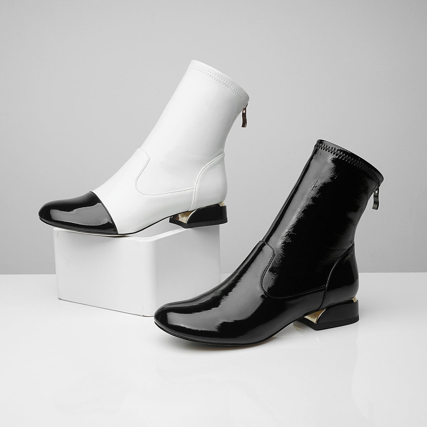 Women's Handmade Patent Leather Round Toe Comfort Flat Stylish Back Zipper Ankle Boots