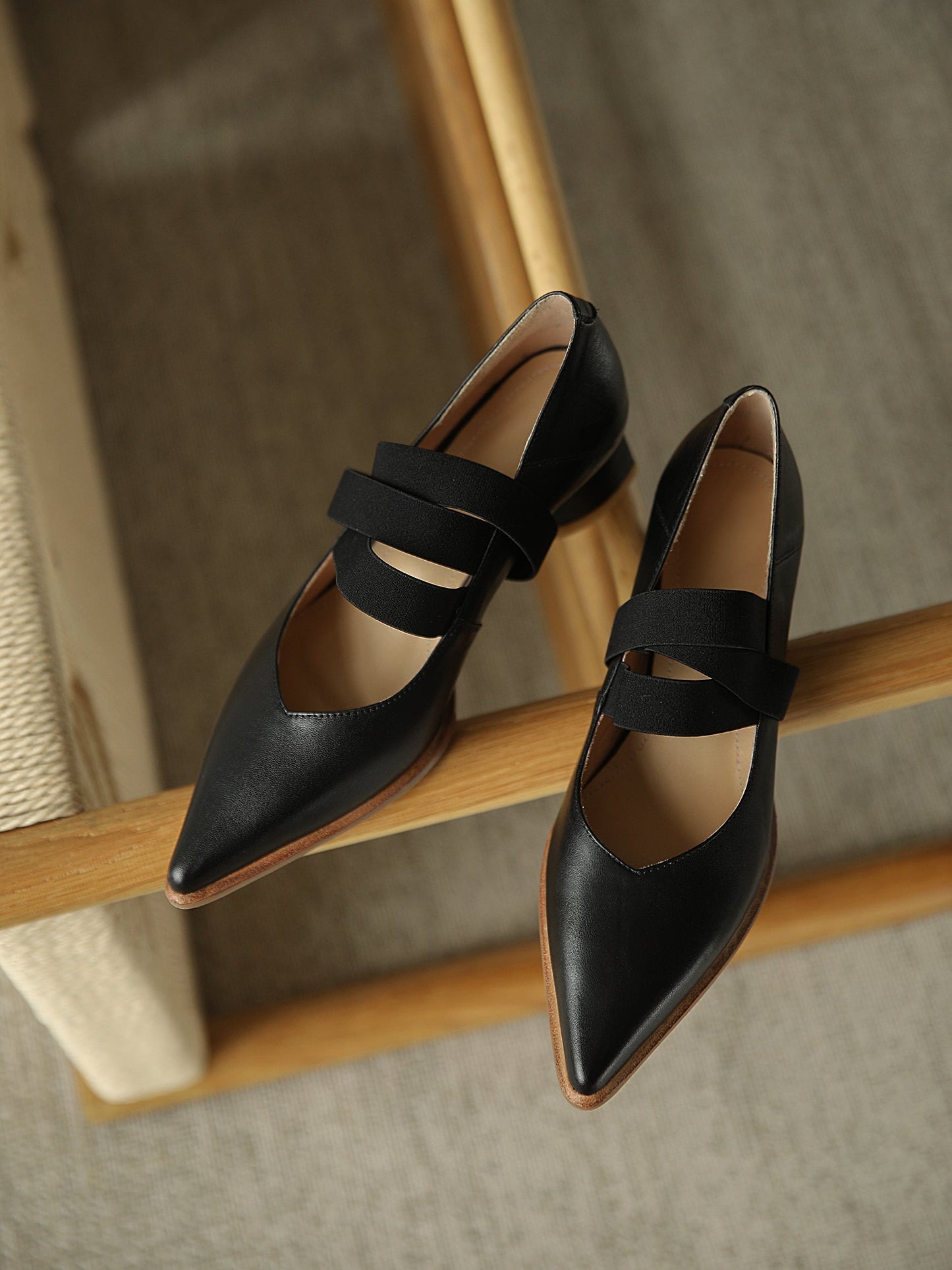 Women's Genuine Leather Pointed Toe Handmade Elastic Band Low Chunky Heel Comfort Pumps Shoes