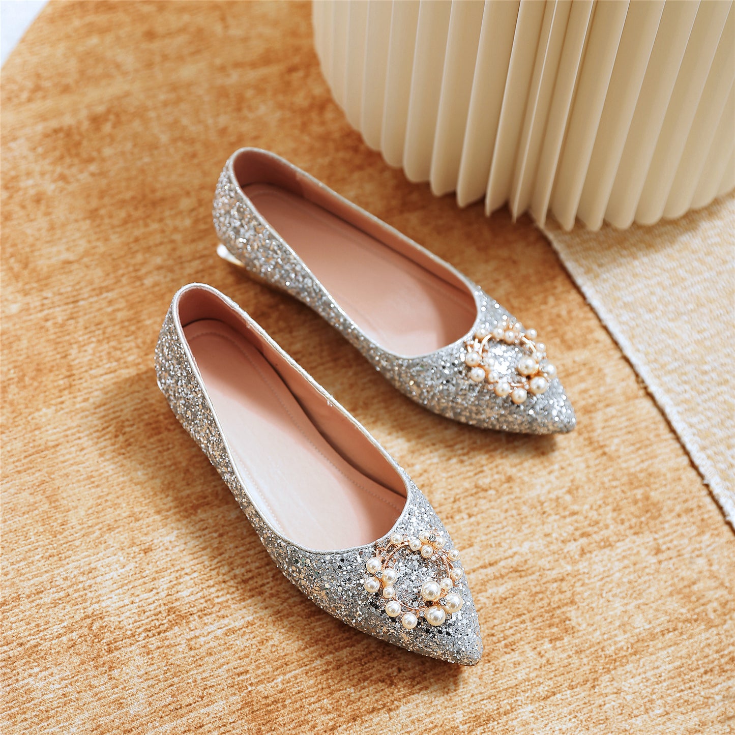 Women's Handmade Glitter Pointed Toe Pearls Pattern Slip On Flat Weeding Shoes